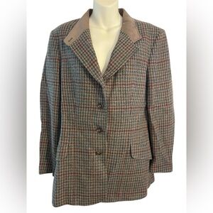 LL Bean wool blazer. Beautiful tweed pattern. Acetate interior lining faux suede